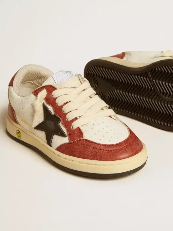 Ball Star Junior en cuir nappa avec étoile noire et empiècements en cuir rouge Ball Star Junior en cuir nappa avec étoile noire et empiècements en cuir rouge