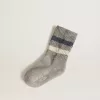 Chaussettes grises pour enfants avec détails vieillis et rayures blanches et bleues délavées