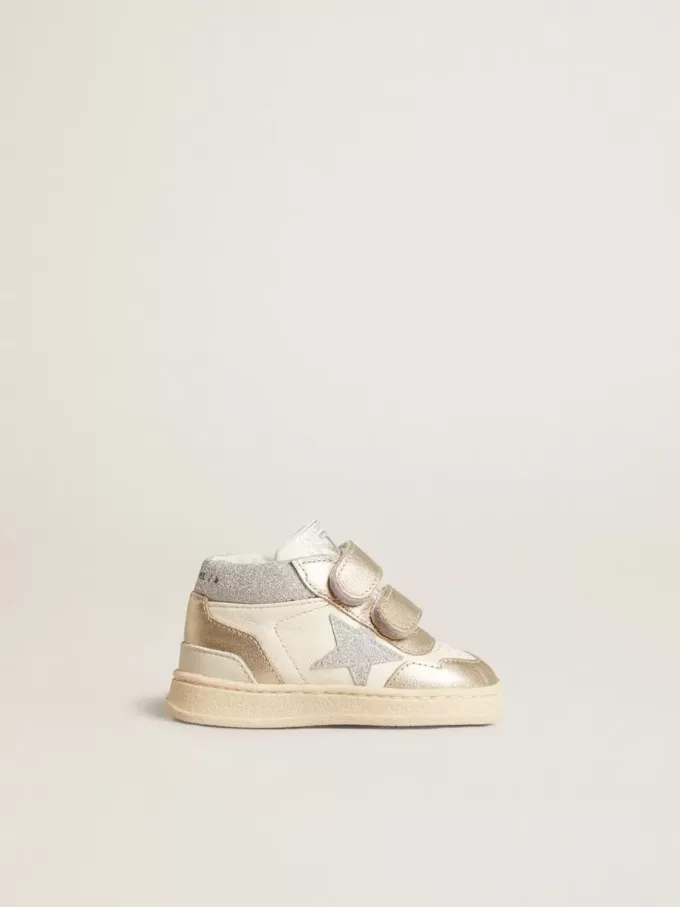 June Junior en cuir nappa et empiècements en cuir métallisé avec étoile pailletée June Junior en cuir nappa et empiècements en cuir métallisé avec étoile pailletée