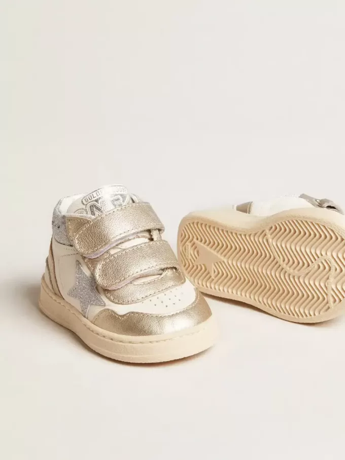 June Junior en cuir nappa et empiècements en cuir métallisé avec étoile pailletée June Junior en cuir nappa et empiècements en cuir métallisé avec étoile pailletée