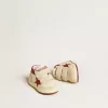 June Junior en nappa et daim avec étoile et languette au talon en cuir rouge