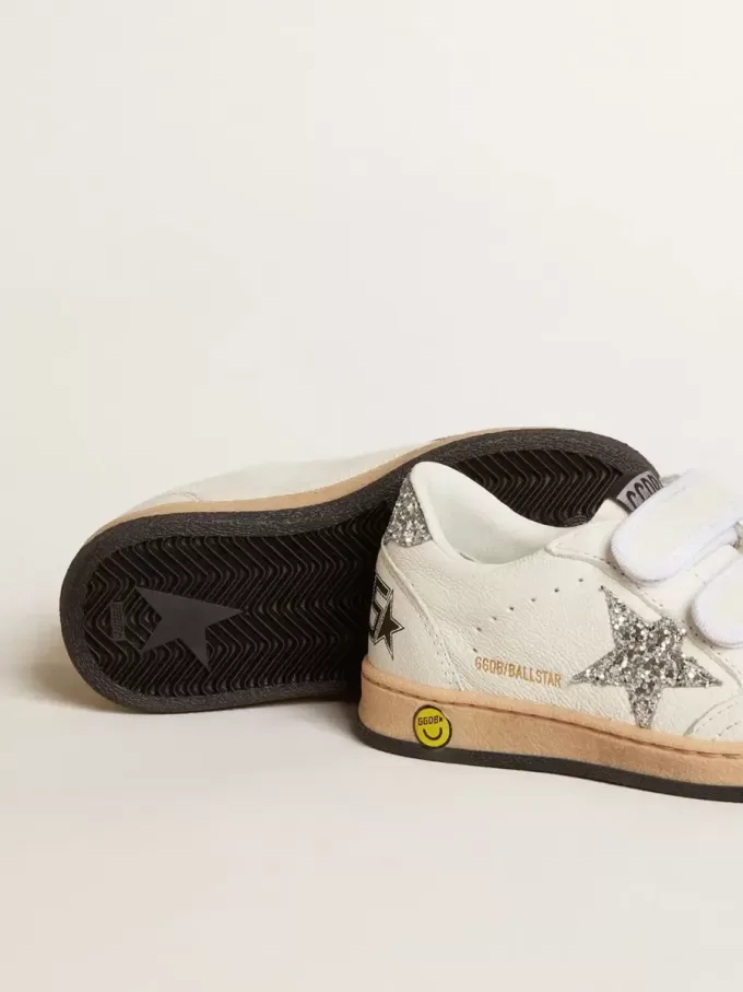 Junior Ball Star en cuir nappa avec étoile argentée scintillante et languette au talon