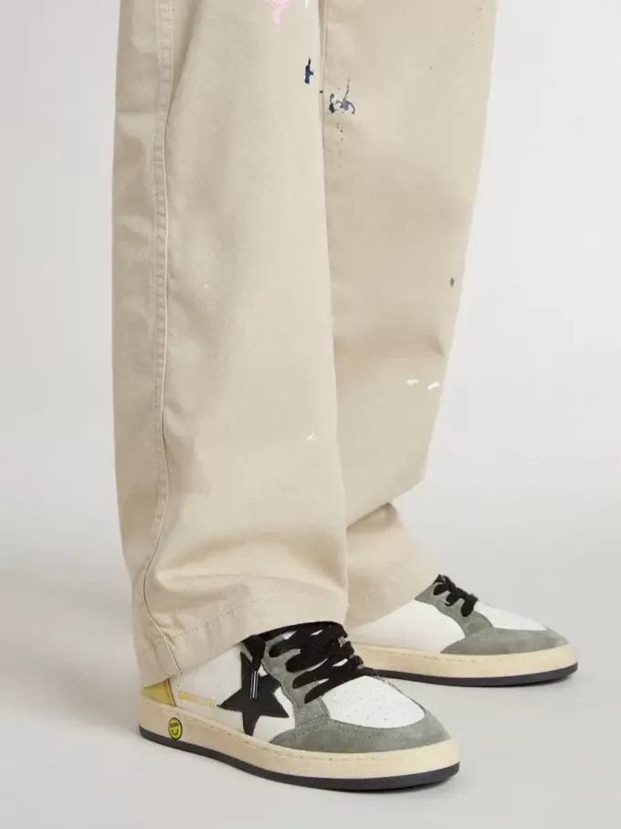 Junior Ball Star en nappa blanc avec empiècements en daim vert foncé et étoile noire Junior Ball Star en nappa blanc avec empiècements en daim vert foncé et étoile noire
