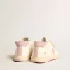 Junior June en cuir nappa avec étoile en daim vieux rose et languette au talon