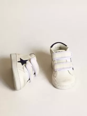 Junior June en cuir nappa avec étoile et languette au talon en daim bleu foncé Junior June en cuir nappa avec étoile et languette au talon en daim bleu foncé