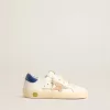 Junior Super-Star en cuir nappa avec une étoile beige et un renfort bleu au talon Junior Super-Star en cuir nappa avec une étoile beige et un renfort bleu au talon
