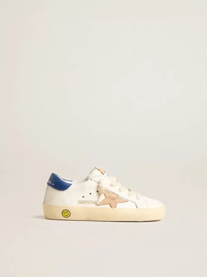Junior Super-Star en cuir nappa avec une étoile beige et un renfort bleu au talon Junior Super-Star en cuir nappa avec une étoile beige et un renfort bleu au talon