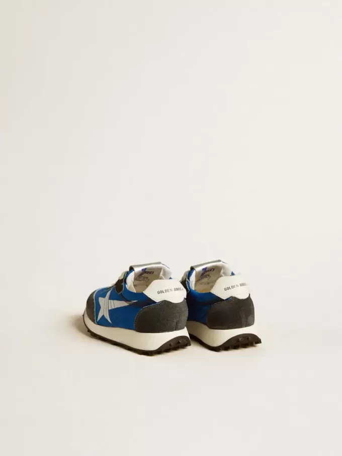 Marathon Junior en nylon bleu avec étoile imprimée et languette en cuir au talon Marathon Junior en nylon bleu avec étoile imprimée et languette en cuir au talon