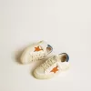 May Teen en nubuck avec étoile orange et languette bleue au talon