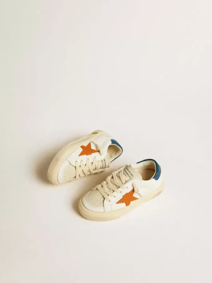 May Teen en nubuck avec étoile orange et languette bleue au talon
