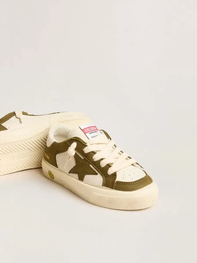 May Young en cuir blanc et vert militaire