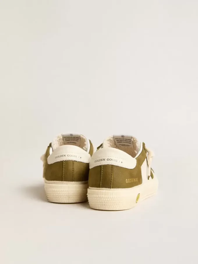 May Young en cuir blanc et vert militaire