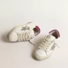 May Young en cuir nappa avec étoile pailletée platine et languette magenta au talon