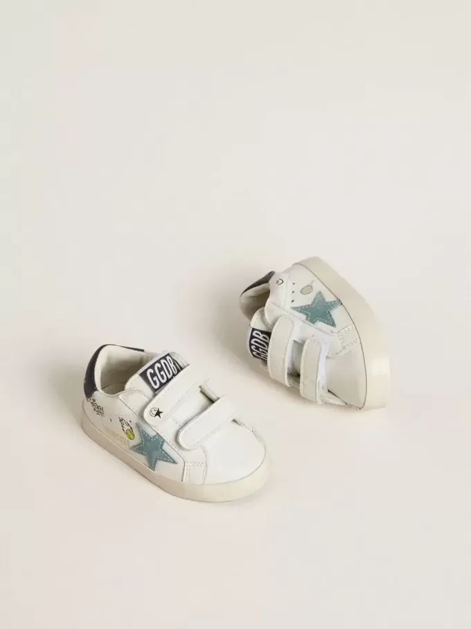 Modèle Baby School en cuir nappa blanc avec étoile en daim bleu clair et motif tennis Modèle Baby School en cuir nappa blanc avec étoile en daim bleu clair et motif tennis