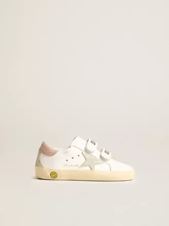 Modèle Junior Old School en cuir avec étoile en daim gris et languette talon en cuir vieil rose