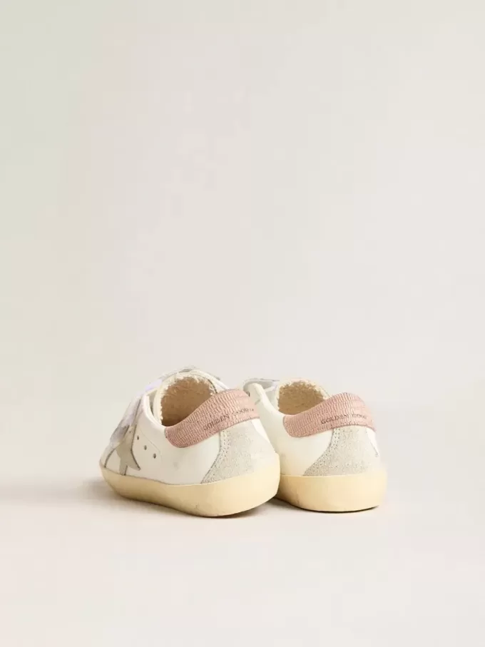 Modèle Junior Old School en cuir avec étoile en daim gris et languette talon en cuir vieil rose