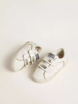 Modèle Junior Old School en cuir blanc avec détails dorés