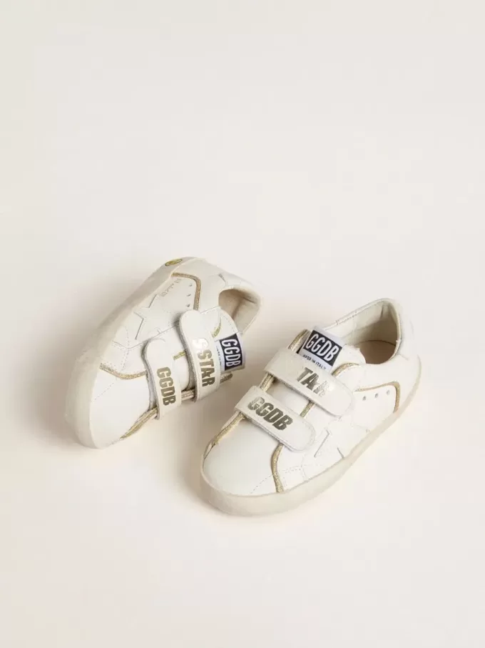 Modèle Junior Old School en cuir blanc avec détails dorés