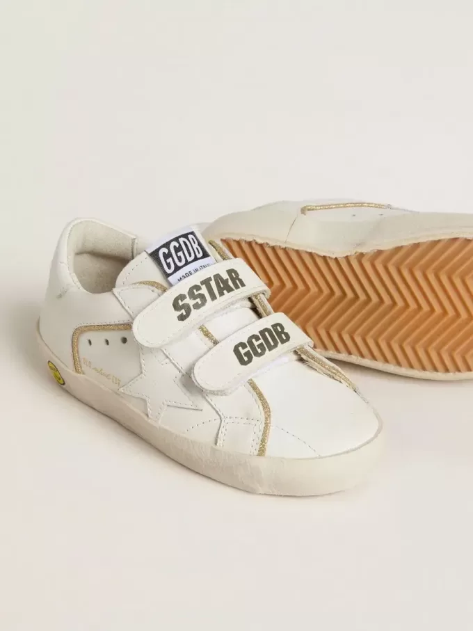 Modèle Junior Old School en cuir blanc avec détails dorés