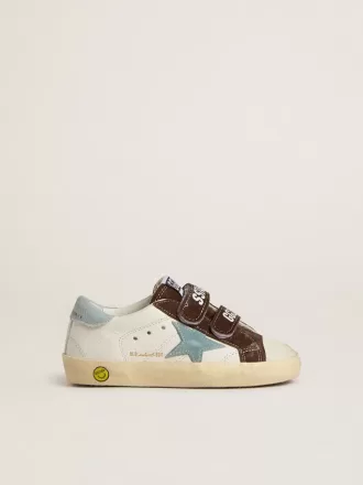 Modèle Junior Old School en cuir nappa avec étoile en daim bleu clair et empiècements en daim marron