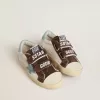 Modèle Teen Old School en cuir nappa avec étoile en daim bleu clair et empiècements en daim marron