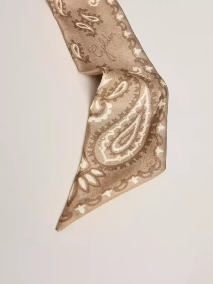 Ruban en twill de soie gris tourterelle avec motif cachemire Ruban en twill de soie gris tourterelle avec motif cachemire