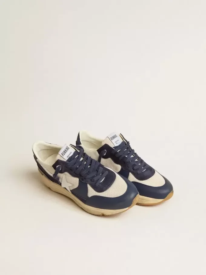 Running Sole en maille crème et cuir bleu avec une étoile en cuir blanc