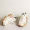 Running Sole pour homme avec étoile en cuir et languette au talon avec imprimé rouge