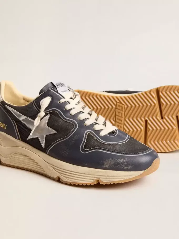 Running Sole pour homme en cuir nappa bleu foncé et nylon noir avec une étoile argentée Running Sole pour homme en cuir nappa bleu foncé et nylon noir avec une étoile argentée