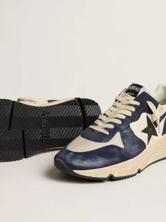 Running Sole pour homme en cuir nappa noir et beige avec étoile noire et languette au talon Running Sole pour homme en cuir nappa noir et beige avec étoile noire et languette au talon