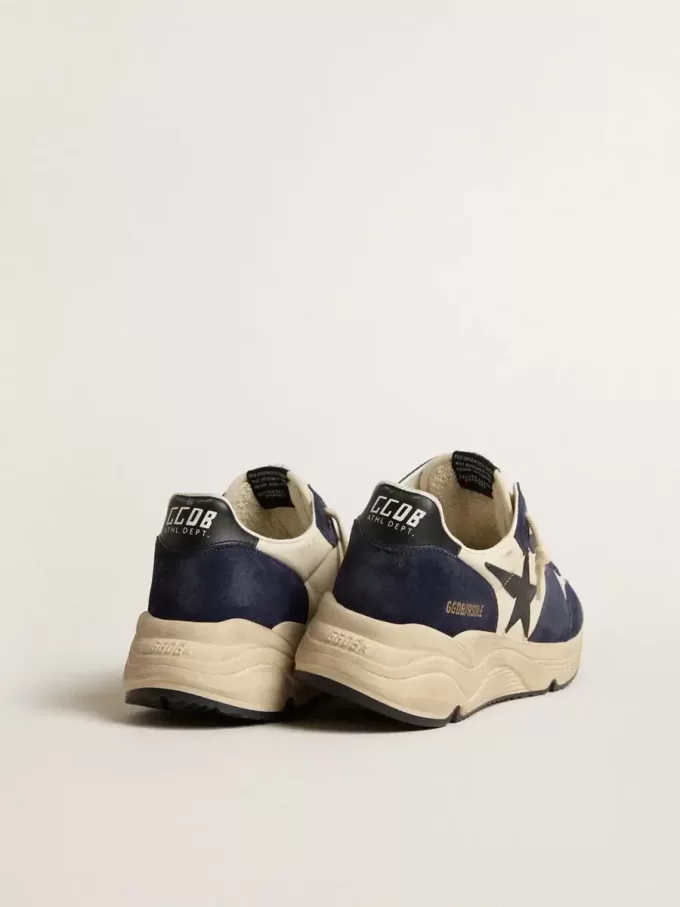 Running Sole pour homme en cuir nappa noir et beige avec étoile noire et languette au talon Running Sole pour homme en cuir nappa noir et beige avec étoile noire et languette au talon