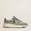 Running Sole pour homme en nylon bleu clair avec étoile noire et languette en cuir vert au talon Running Sole pour homme en nylon bleu clair avec étoile noire et languette en cuir vert au talon
