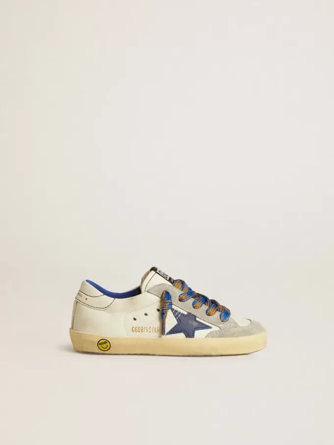 Super-Star Junior avec étoile en cuir bleu et empiècements en daim gris glacé