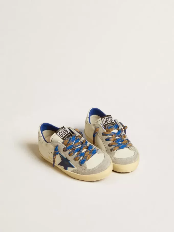 Super-Star Junior avec étoile en cuir bleu et empiècements en daim gris glacé