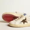 Super-Star Junior en cuir nappa avec étoile en daim et languette verte au talon
