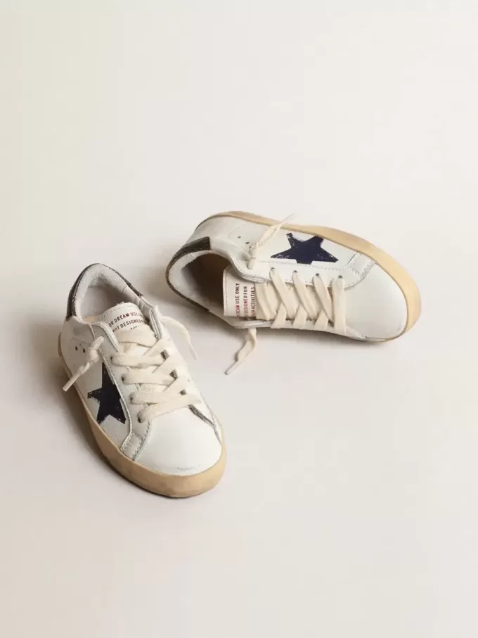 Super-Star Junior en cuir nappa avec étoile imprimée et languette noire au talon Super-Star Junior en cuir nappa avec étoile imprimée et languette noire au talon