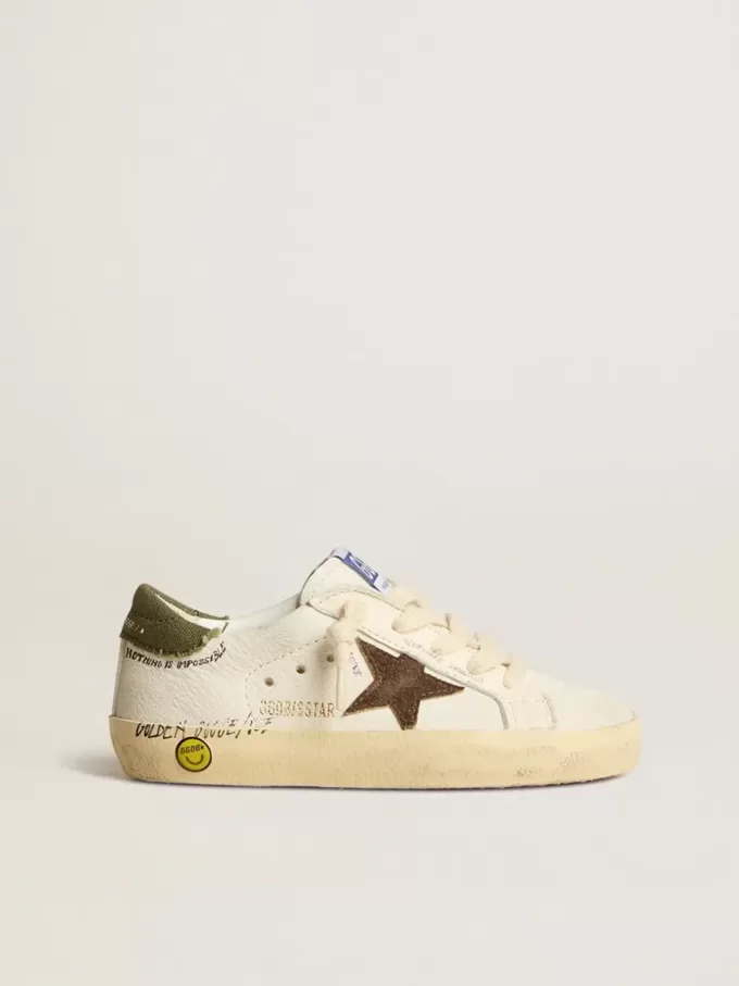 Super-Star Young en cuir nappa avec étoile en daim et languette verte au talon