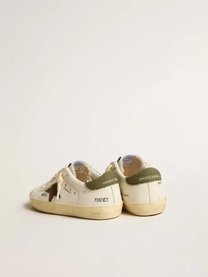 Super-Star Young en cuir nappa avec étoile en daim et languette verte au talon