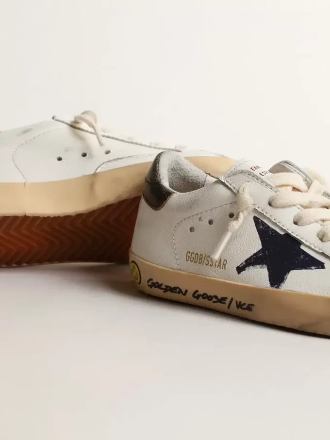 Super-Star Young en cuir nappa avec étoile imprimée et languette noire au talon