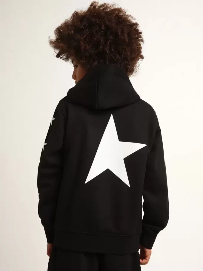 Sweat-shirt à capuche pour garçon, de couleur noire avec des étoiles blanches contrastantes Sweat-shirt à capuche pour garçon, de couleur noire avec des étoiles blanches contrastantes