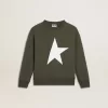 Sweat-shirt vert foncé pour garçon avec une grande étoile blanche sur le devant