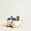 Young Super-Star en cuir nappa avec étoile beige et languette bleue au talon Young Super-Star en cuir nappa avec étoile beige et languette bleue au talon